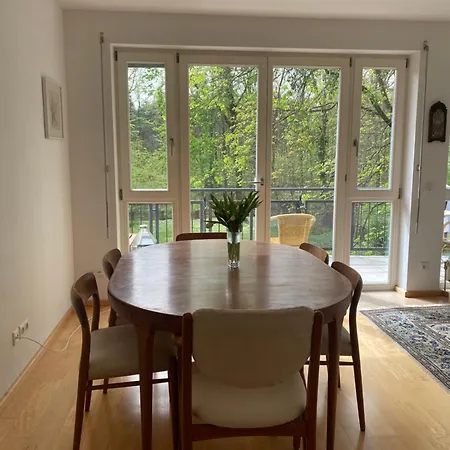 Helle Am Waldpark Apartment